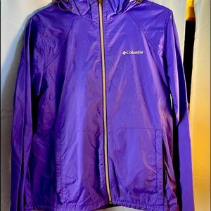 Women’s Columbia Ariat Rain Coat size large